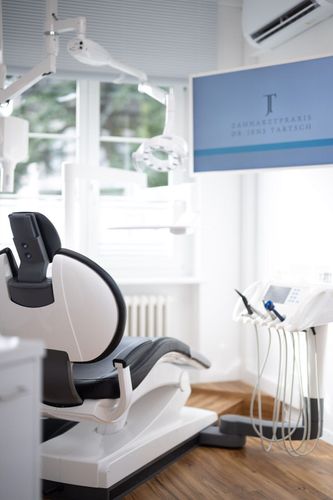 Behandlungszimmer des Zahnarztes Kilchberg